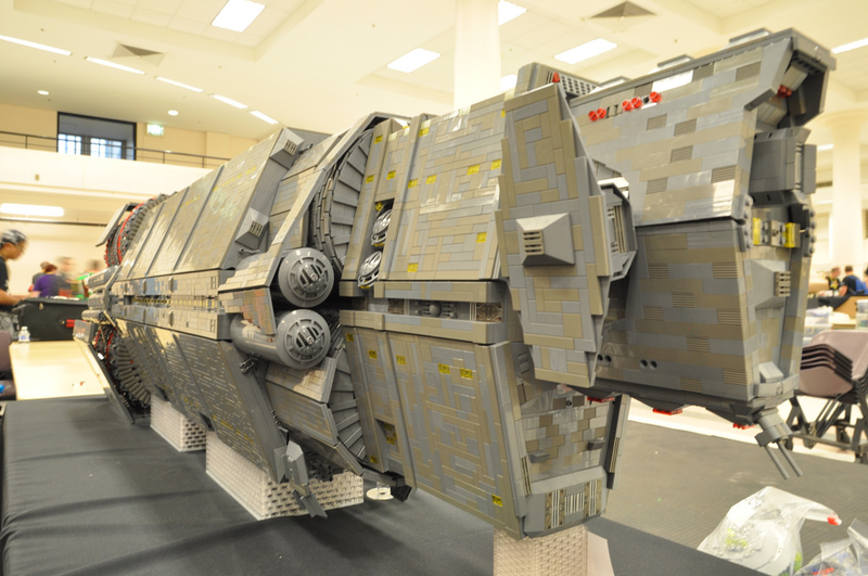 Illustration for article titled This Halo Spaceship Is Made Out Of $7,000 Worth Of Lego Bricks